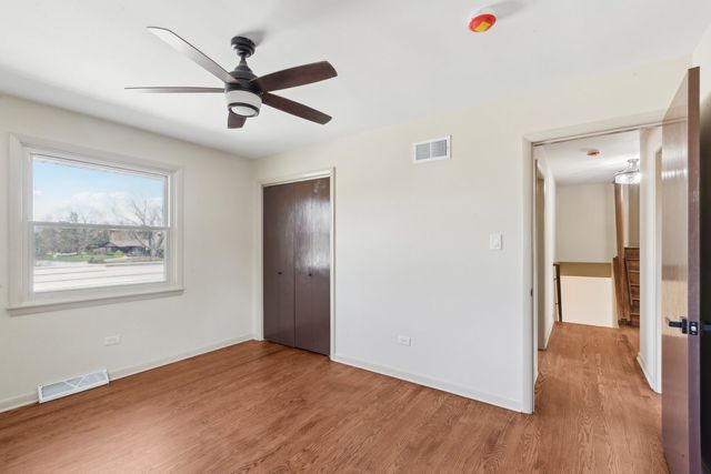 6709 W Menominee Parkway, Palos Heights, IL 60463