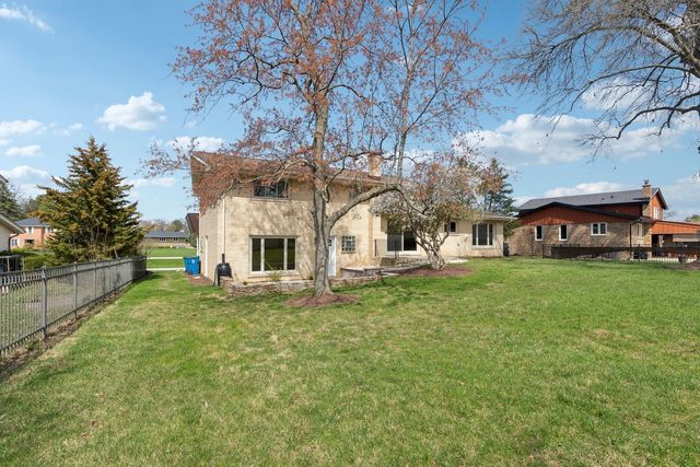 6709 W Menominee Parkway, Palos Heights, IL 60463