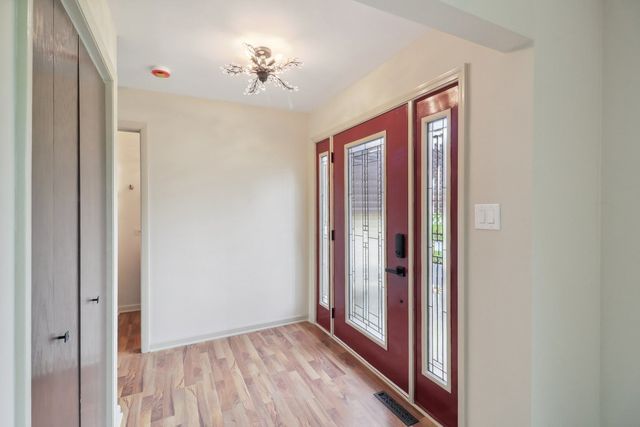 6709 W Menominee Parkway, Palos Heights, IL 60463