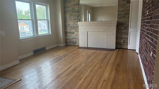 1525 Westmont Place, St Louis, MO 63130