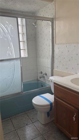1525 Westmont Place, St Louis, MO 63130