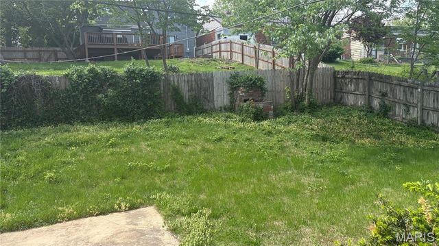 1525 Westmont Place, St Louis, MO 63130