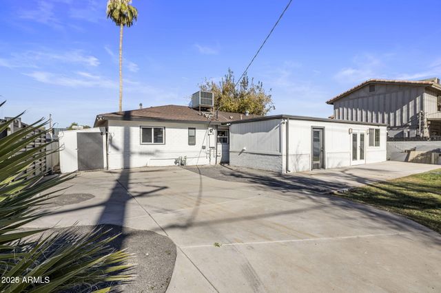 2501 E CAMPBELL Avenue, Phoenix, AZ 85016