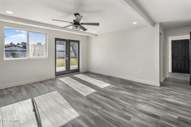 2501 E CAMPBELL Avenue, Phoenix, AZ 85016