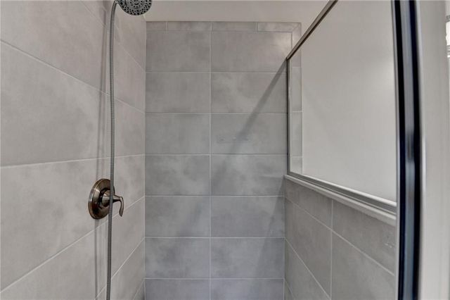 595 Broadview NE Place, Atlanta, GA 30324