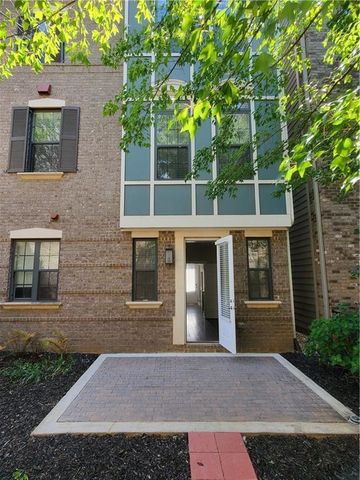 595 Broadview NE Place, Atlanta, GA 30324