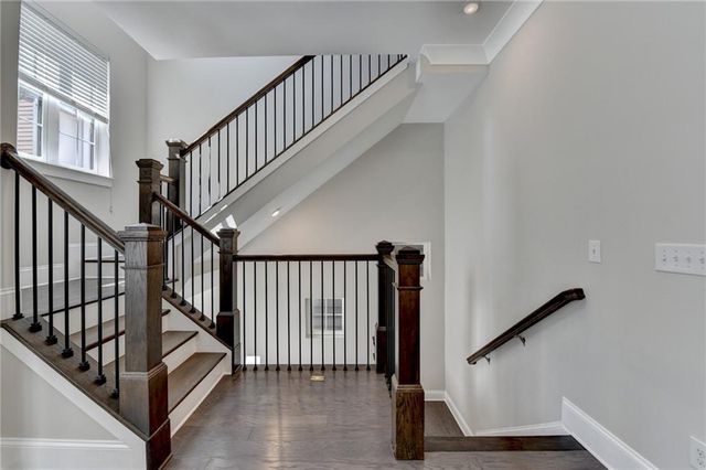 595 Broadview NE Place, Atlanta, GA 30324