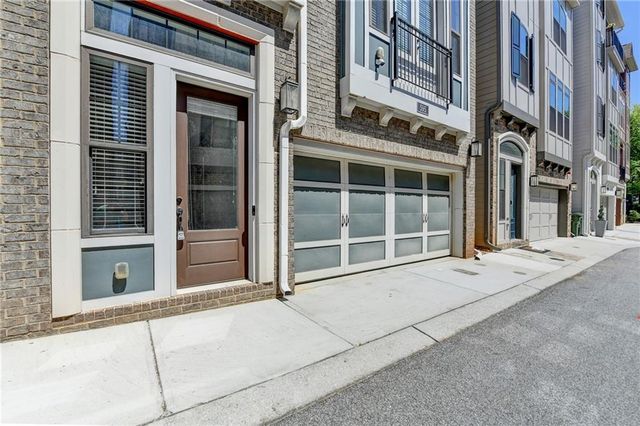 595 Broadview NE Place, Atlanta, GA 30324