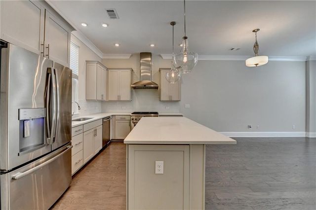 595 Broadview NE Place, Atlanta, GA 30324