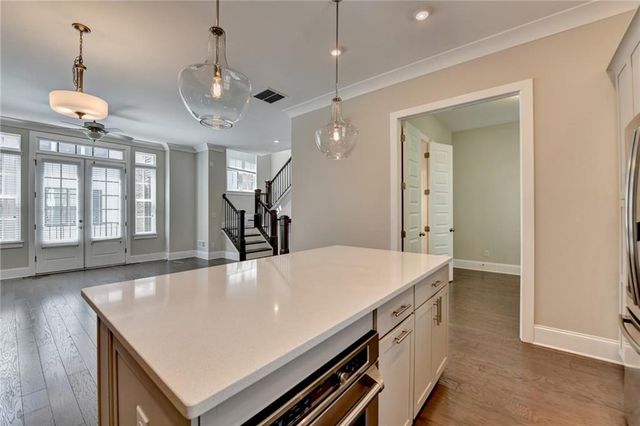 595 Broadview NE Place, Atlanta, GA 30324