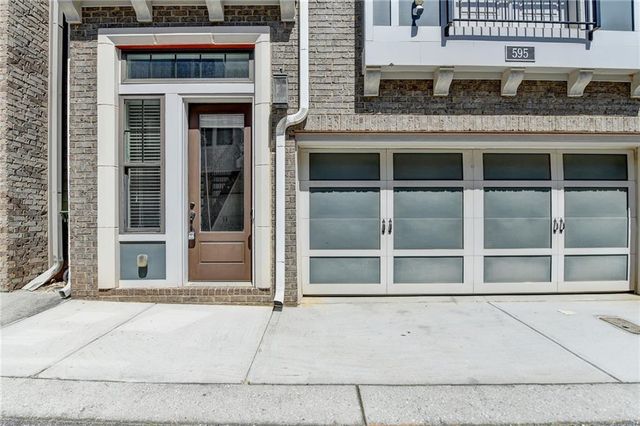595 Broadview NE Place, Atlanta, GA 30324