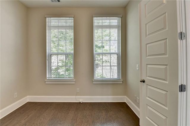 595 Broadview NE Place, Atlanta, GA 30324