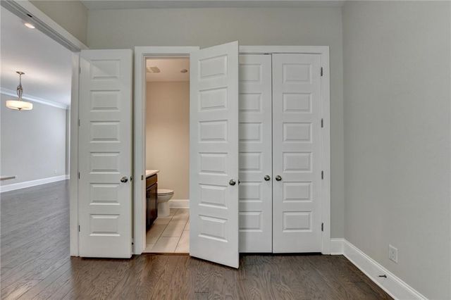 595 Broadview NE Place, Atlanta, GA 30324