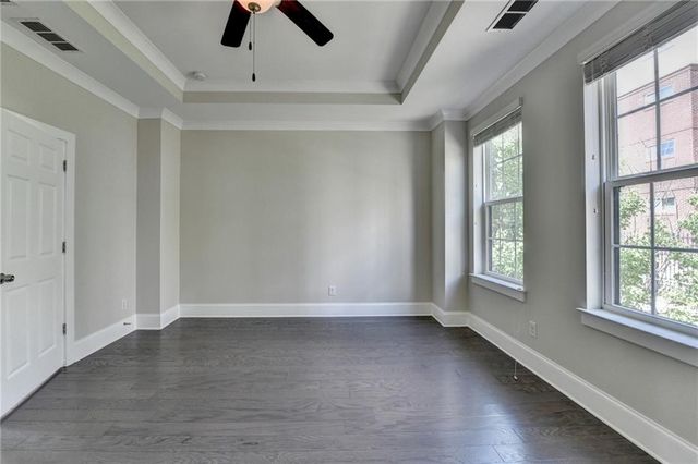 595 Broadview NE Place, Atlanta, GA 30324