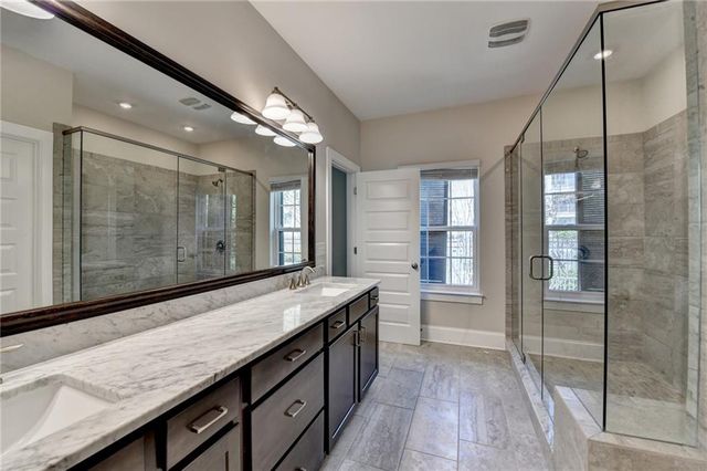 595 Broadview NE Place, Atlanta, GA 30324