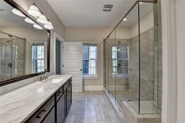 595 Broadview NE Place, Atlanta, GA 30324