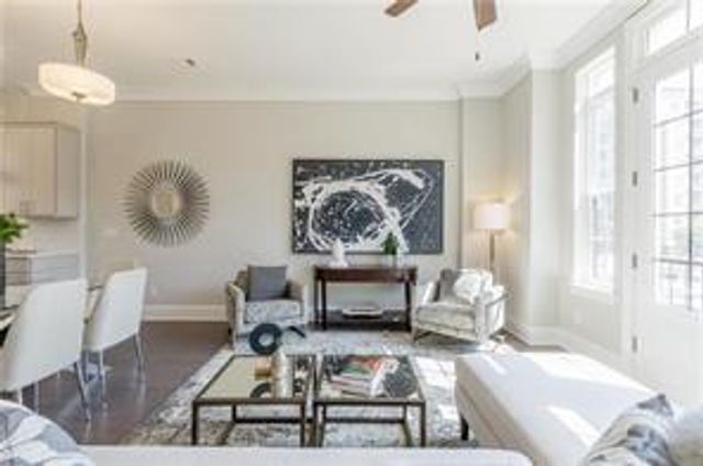 595 Broadview NE Place, Atlanta, GA 30324