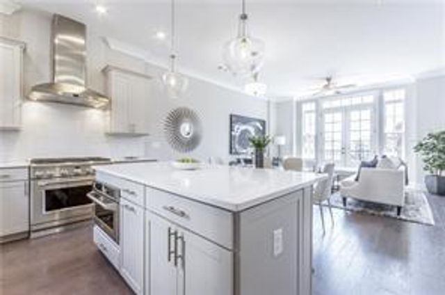 595 Broadview NE Place, Atlanta, GA 30324