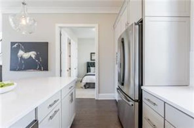 595 Broadview NE Place, Atlanta, GA 30324