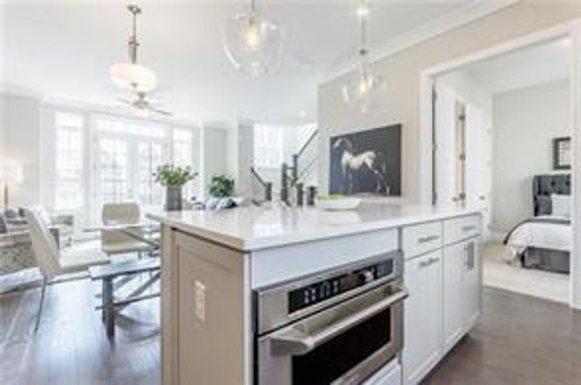 595 Broadview NE Place, Atlanta, GA 30324