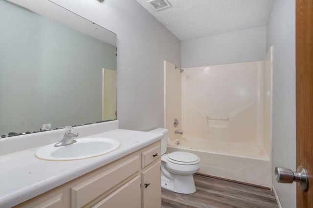 800 W Central Street, Springfield, MO 65802