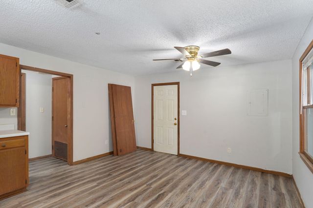 800 W Central Street, Springfield, MO 65802
