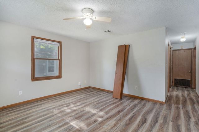 800 W Central Street, Springfield, MO 65802