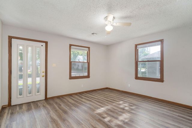 800 W Central Street, Springfield, MO 65802