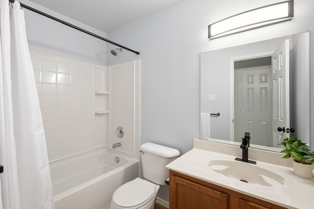 2815 Lonesome Trail, Denton, TX 76210