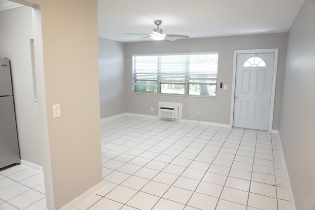 294 Chatham O, West Palm Beach, FL 33417