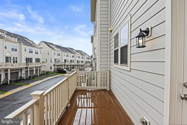 815 SAWBACK SQ NE, Leesburg, VA 20176