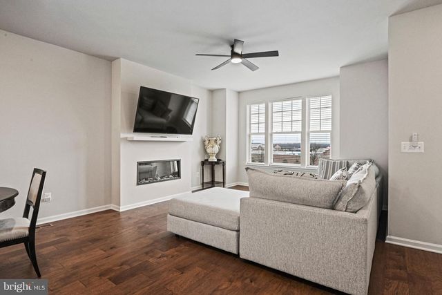 815 SAWBACK SQ NE, Leesburg, VA 20176