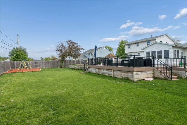 3614 Sue Ln, Cedar Rapids, IA 52405