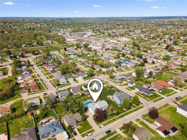 3614 Sue Ln, Cedar Rapids, IA 52405