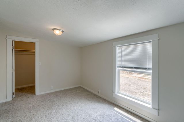 553 MILL Street, Council Bluffs, IA 51503