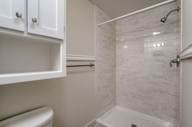 553 MILL Street, Council Bluffs, IA 51503