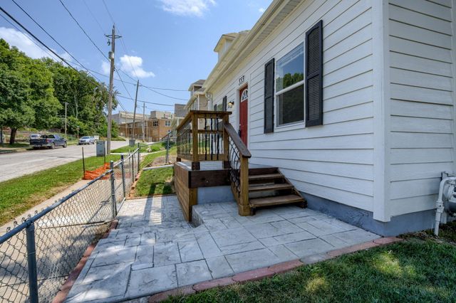 553 MILL Street, Council Bluffs, IA 51503