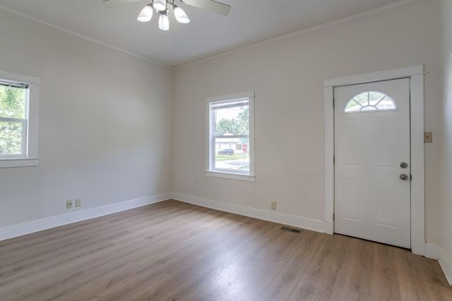 553 MILL Street, Council Bluffs, IA 51503