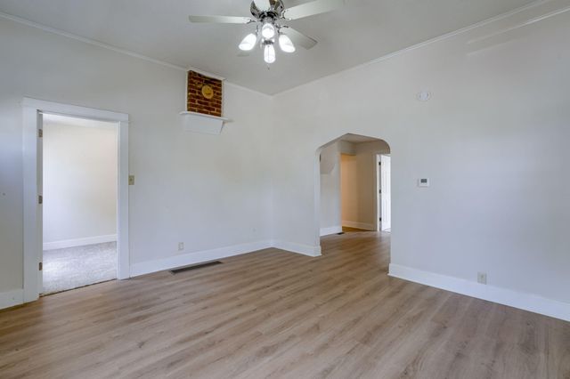 553 MILL Street, Council Bluffs, IA 51503