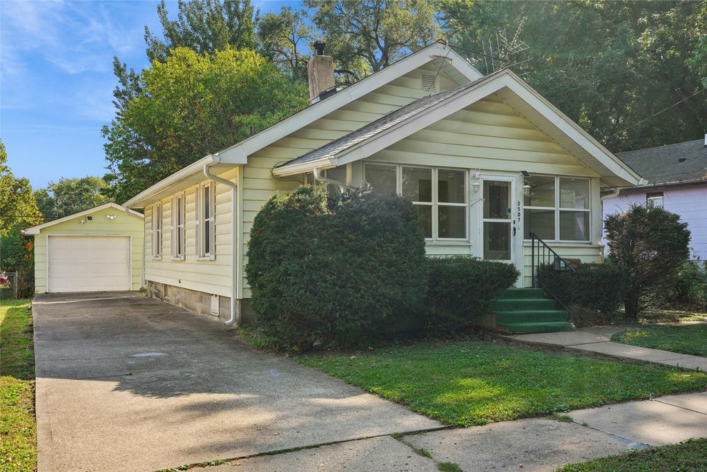 3507 Bowdoin Street, Des Moines, IA 50313