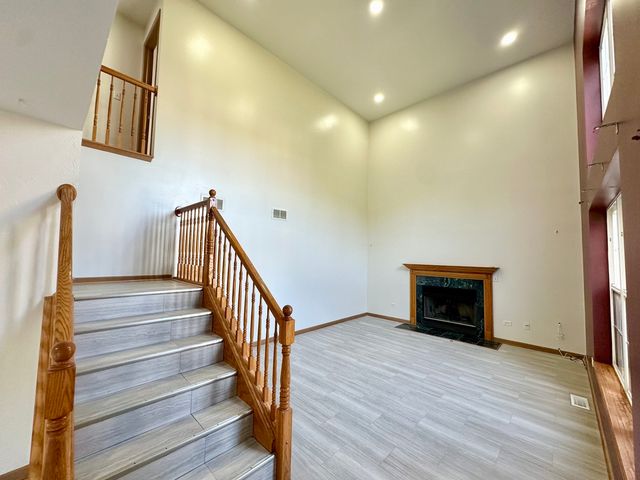 4520 W Lawn Avenue, Waukegan, IL 60055