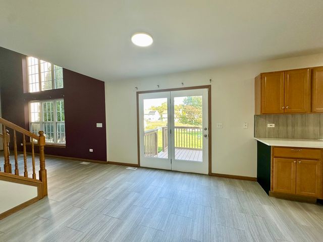 4520 W Lawn Avenue, Waukegan, IL 60055