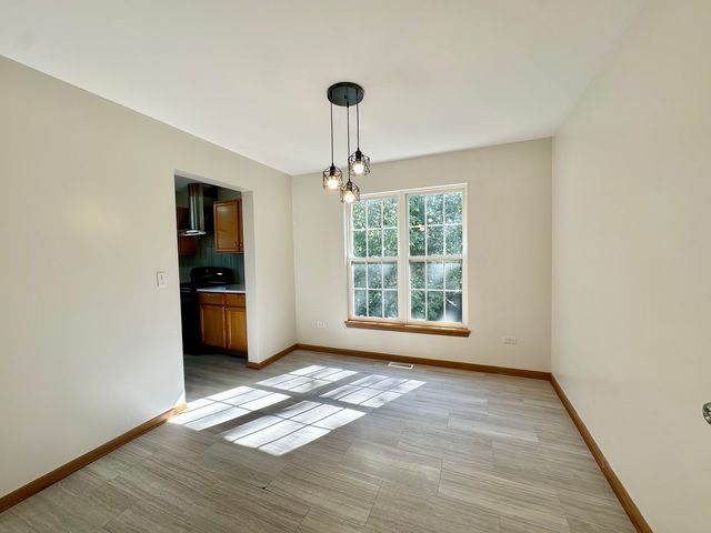 4520 W Lawn Avenue, Waukegan, IL 60055