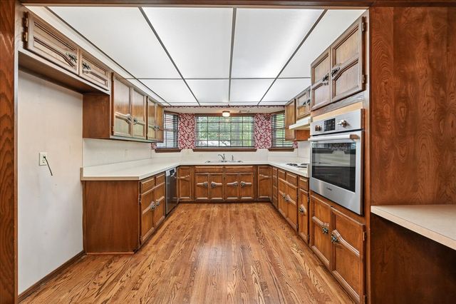 6915 E 78th Place, Tulsa, OK 74133