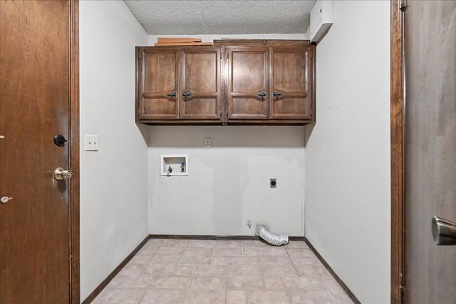 6915 E 78th Place, Tulsa, OK 74133