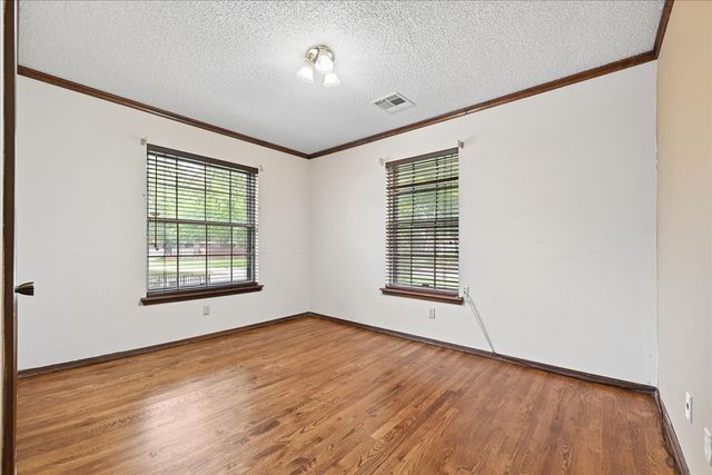 6915 E 78th Place, Tulsa, OK 74133