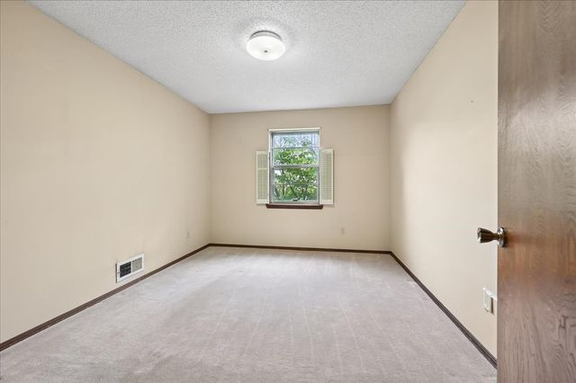 6915 E 78th Place, Tulsa, OK 74133