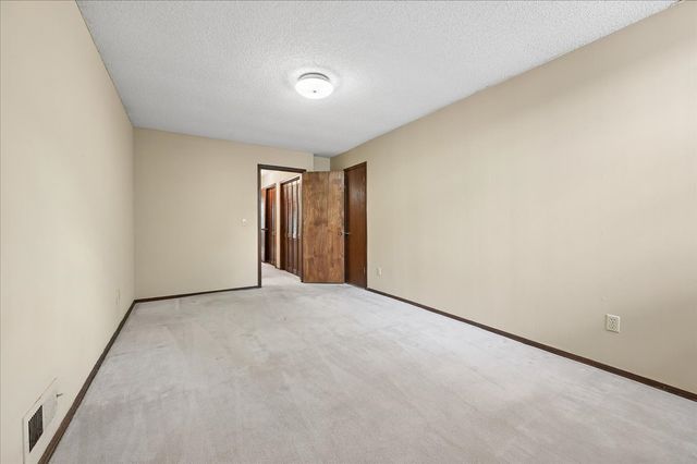 6915 E 78th Place, Tulsa, OK 74133