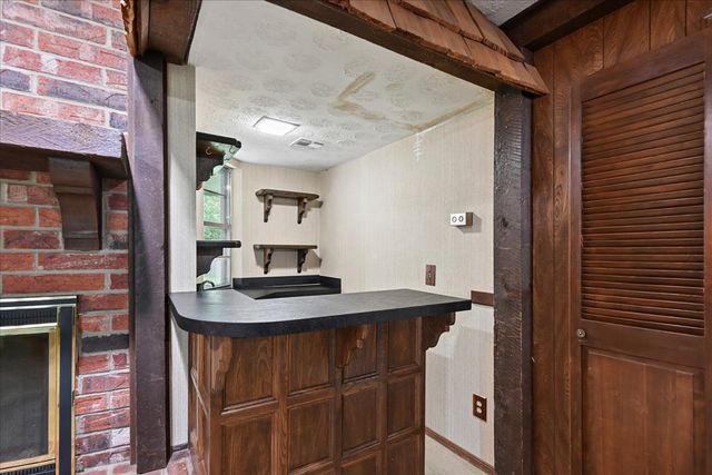 6915 E 78th Place, Tulsa, OK 74133