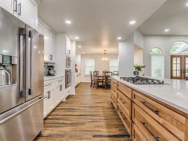 73018 Whispering Oaks Drive, Wagoner, OK 74467